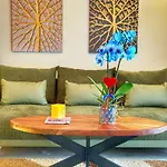 Psimithefto Luxury Apartamento *
